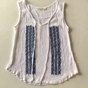 Women’s white tank top with vertical embroidery